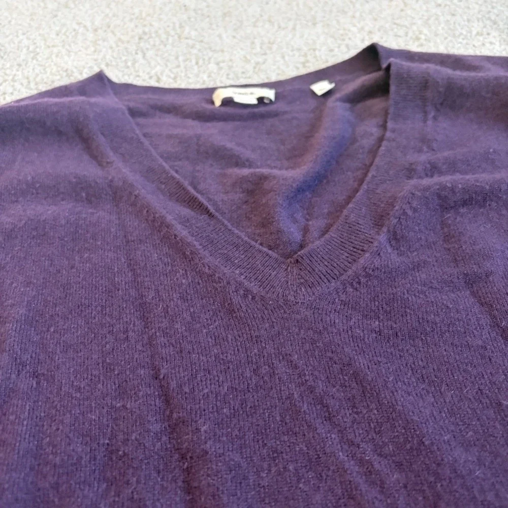 Vince Cashmere Sweater Mens 2XL‎ XXL Purple V Neck Quiet Luxury Minimalist